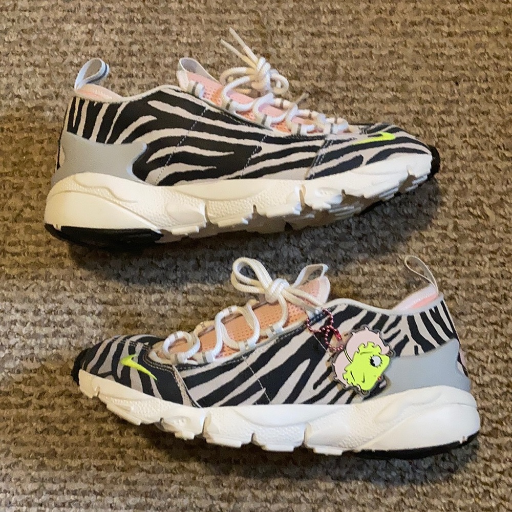 Nike foots cape